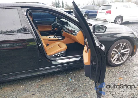 2016 BMW 750I xDrive z USA, uszkodzony, nr VIN WBA7F2C52GG416002